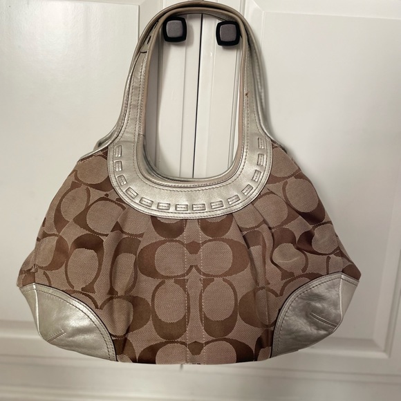 Coach shoulder purse - Picture 1 of 2